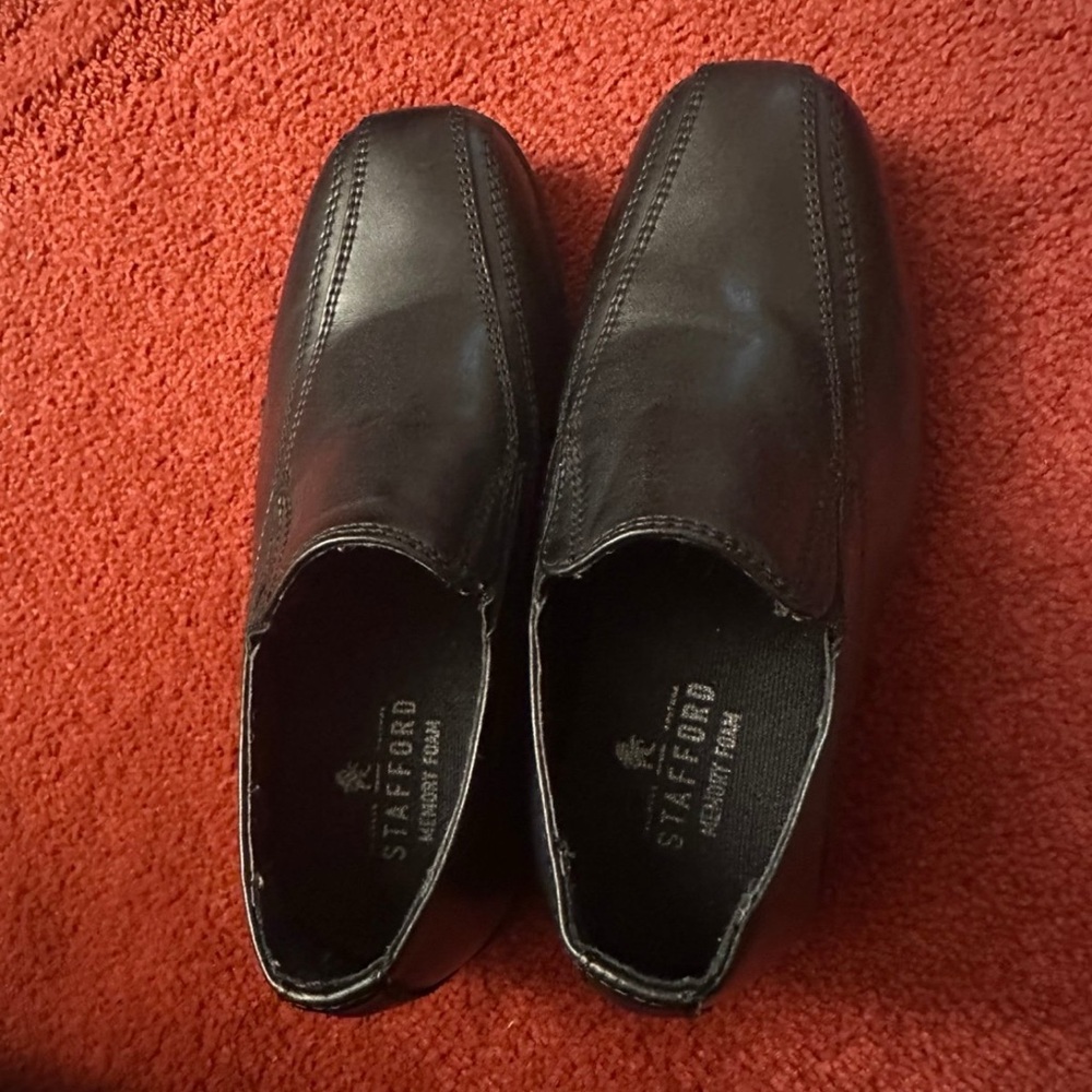Kids Stafford Black Leather Dress Shoes - Size 11C - Gently Used
